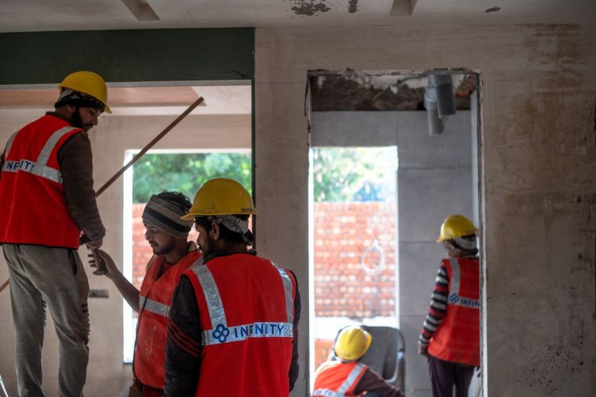 what-are-the-legal-safety-workwear-requirements-for-construction-workers-in-the-usa?