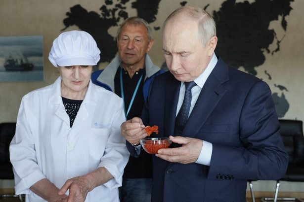 china-advancing-anti-us-strategy-by-standing-with-russia-as-putin-visits-disputed-islands-near-japan:-analysts