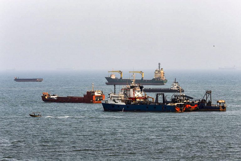 ship-hit-in-strait-of-hormuz-as-turkey-pushes-us-iran-talks