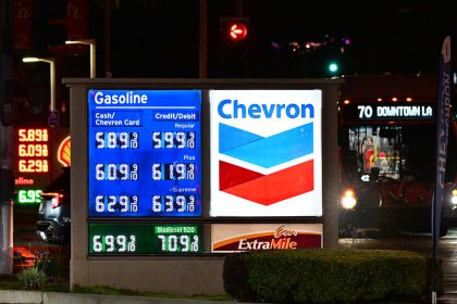 oil-prices-rise-as-middle-east-tensions-fuel-supply-fears,-us-escalates-pressure-on-iran