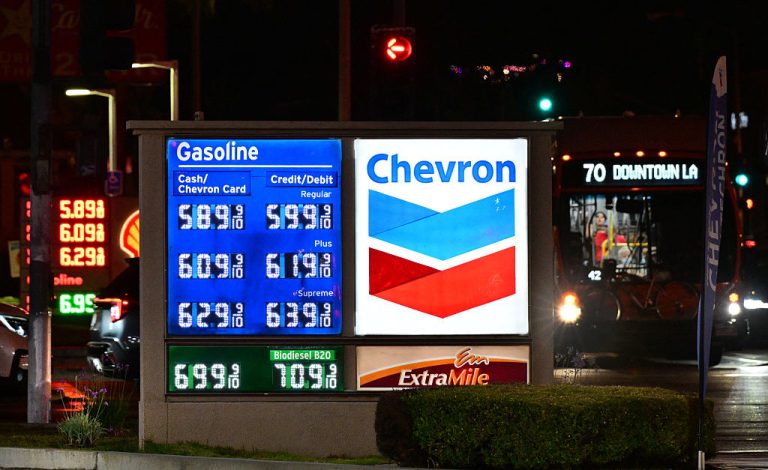 oil-prices-rise-as-middle-east-tensions-fuel-supply-fears,-us-escalates-pressure-on-iran