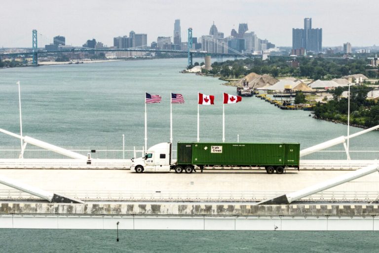 us-imposes-50-percent-tariffs-on-some-canadian-goods-after-last-minute-trade-talks-collapse