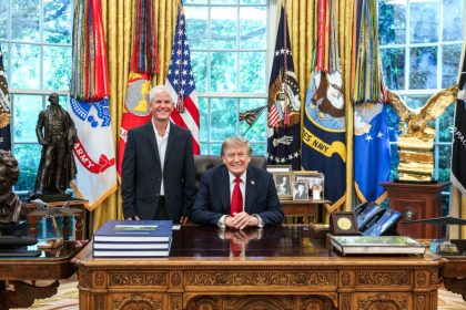 trump-hosts-freed-american-missionary-pilot-kevin-rideout-at-white-house