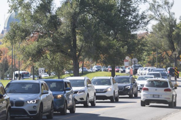 connected-cars-pose-privacy-issues,-quebec-report-says