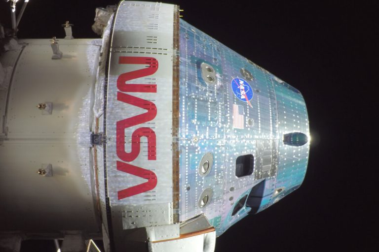 nasa-astronauts-conduct-us-spacewalk-98