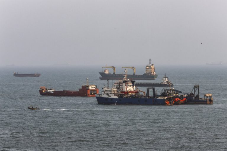 iran-vows-to-retaliate-after-us-rolls-out-‘economic-d-day’-sanctions