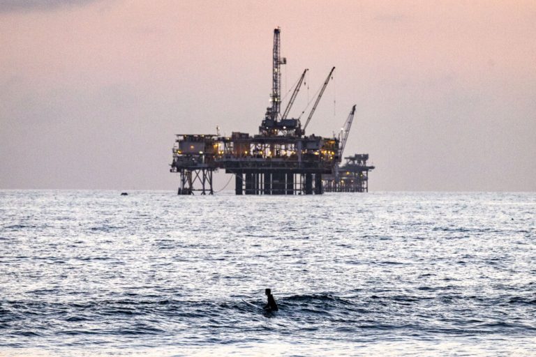 judge-tosses-lawsuit-over-trump’s-offshore-drilling-expansion