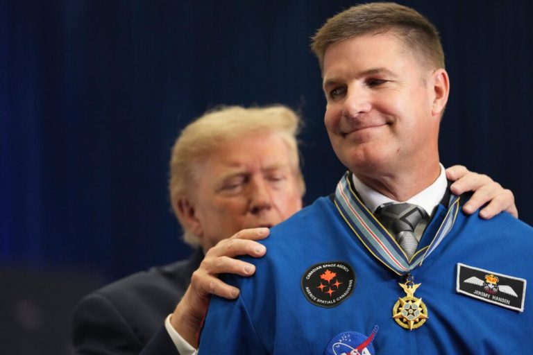 jeremy-hansen-becomes-first-non-nasa-astronaut-to-receive-us-space-medal-of-honor