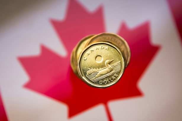 canada’s-economy-grew-by-3.3-percent-annualized-in-second-quarter:-statcan