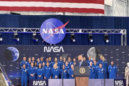trump-establishes-space-academy,-awards-medals-of-honor-to-artemis-ii-astronauts