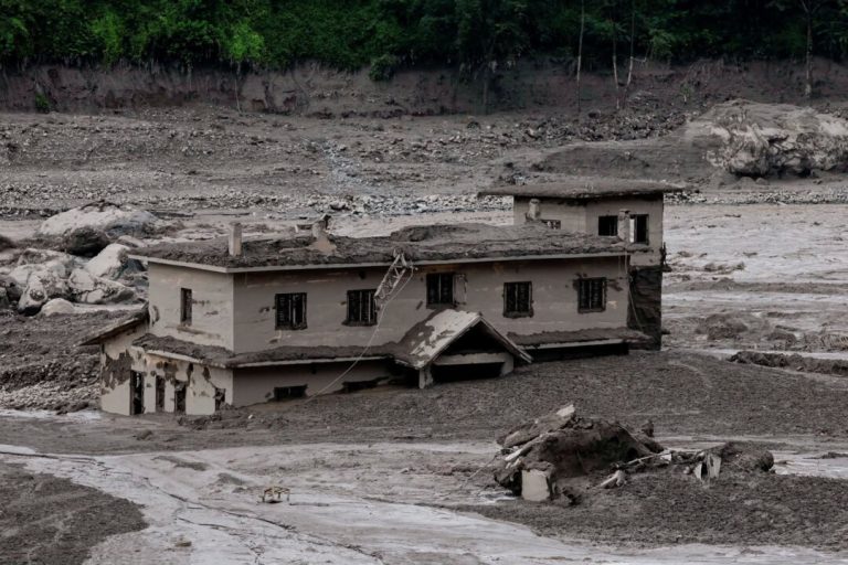 survivors-describe-race-to-escape-nepal–tibet-flood-as-families-search-for-missing