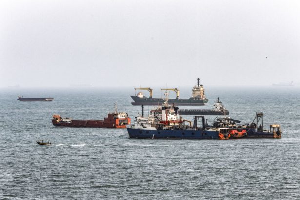 us-declares-strait-of-hormuz-shipping-lanes-open-after-clearing-iranian-mines