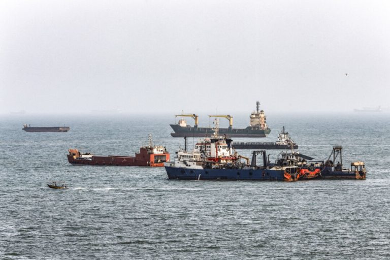 us-declares-strait-of-hormuz-shipping-lanes-open-after-clearing-iranian-mines