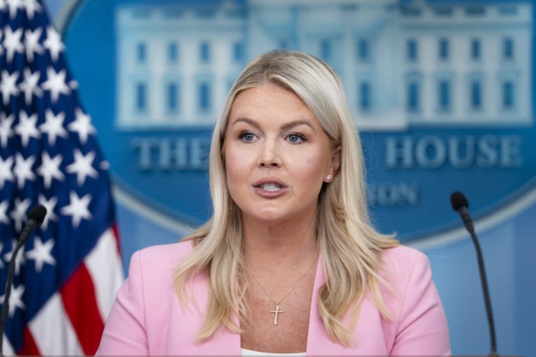 us-not-currently-negotiating-with-iran:-white-house