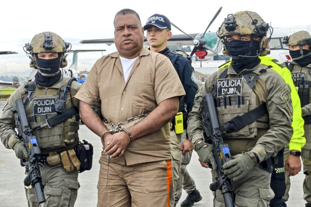 colombia-extradites-farc-dissident-leader-to-us-on-drug-charges
