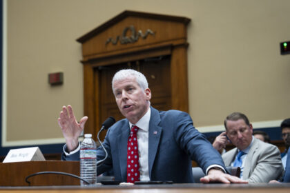 wright-says-gas-prices-‘absolutely’-going-to-drop-as-hormuz-oil-flows-rebound