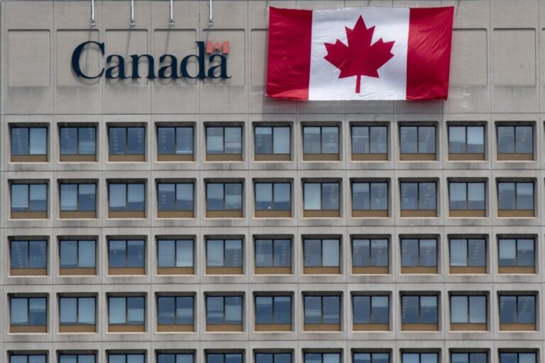 treasury-board-minister-says-he’s-not-aware-of-pests-in-federal-office-buildings