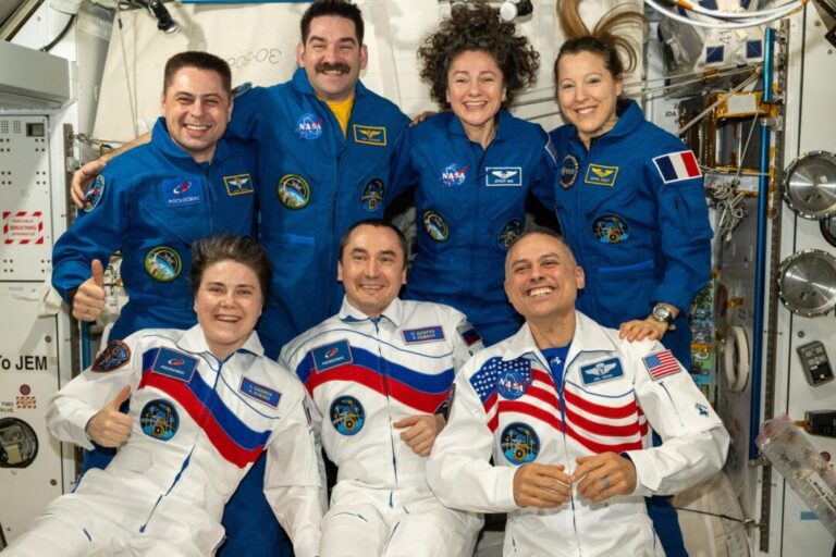 astronauts-returning-to-earth-after-nearly-8-months-in-space:-nasa