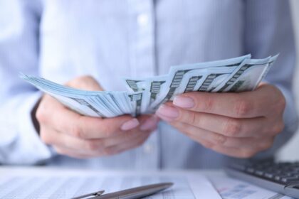 the-debt-trap-illusion:-why-payday-loans-cost-far-more-than-you-think—and-how-to-avoid-them