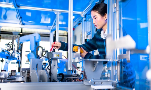 china’s-high-tech-ambitions-have-a-blue-collar-status-problem