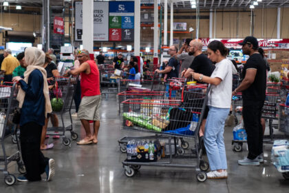 americans’-incomes,-net-worth-climbed-in-post-pandemic-years:-federal-reserve