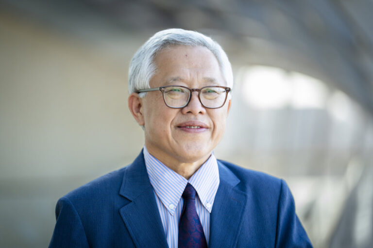 freed-chinese-pastor-honored-with-lantos-prize-for-defending-religious-freedom