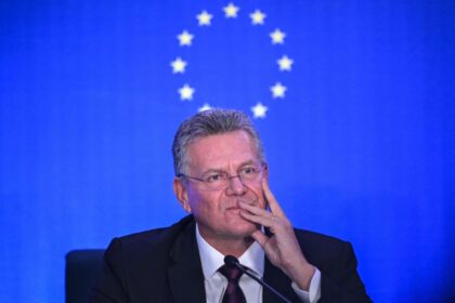 eu,-china-reach-understanding-that-could-halve-chinese-hybrid-car-exports