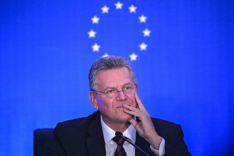 eu,-china-reach-understanding-that-could-halve-chinese-hybrid-car-exports