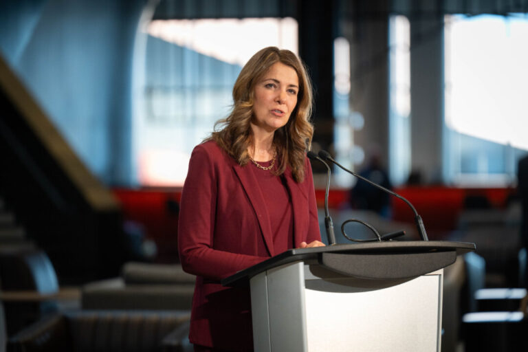 ‘the-tide-is-turning’:-premier-smith-urges-albertans-to-vote-against-separation