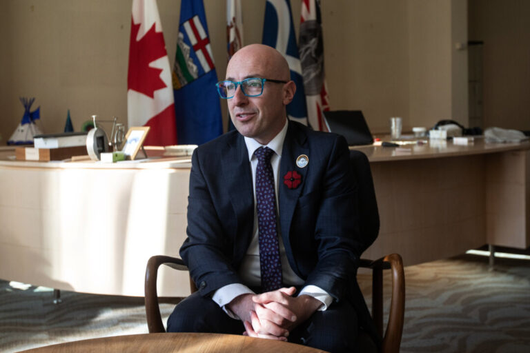 edmonton-mayor-says-he-may-take-province-to-court-over-forced-infill-bylaw-change