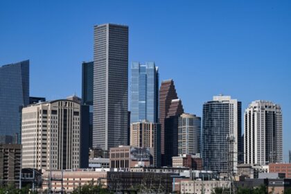 millionaire-renter-households-more-than-triple-in-5-years,-report-says