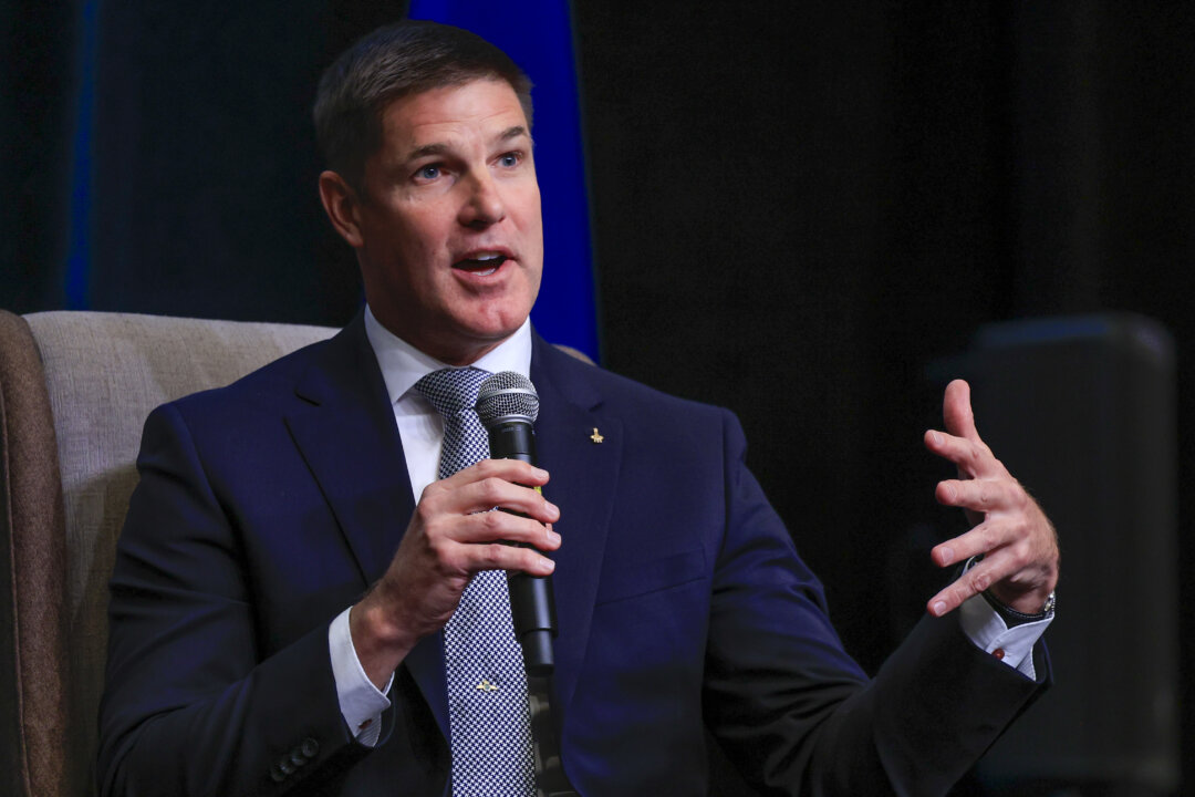 carney-appoints-astronaut-jeremy-hansen-to-advise-government-on-new-space-strategy
