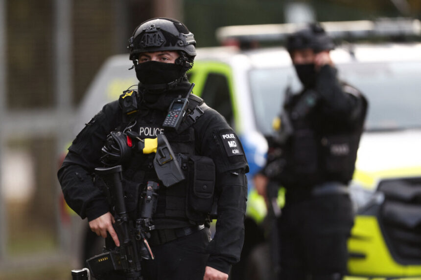 uk-rearrests-2-men-over-suspected-terror-plot-at-air-base