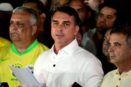 us-grants-visa-to-flavio-bolsonaro-after-he-flees-brazil