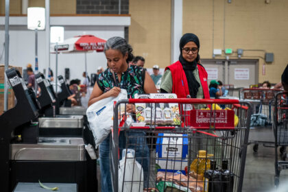 us-annual-inflation-rate-unchanged-at-2.7-percent-for-2nd-straight-month