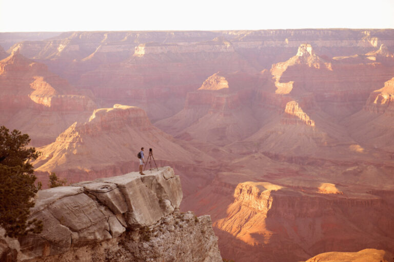 500-visitors-evacuated-from-grand-canyon-due-to-nearby-wildfire