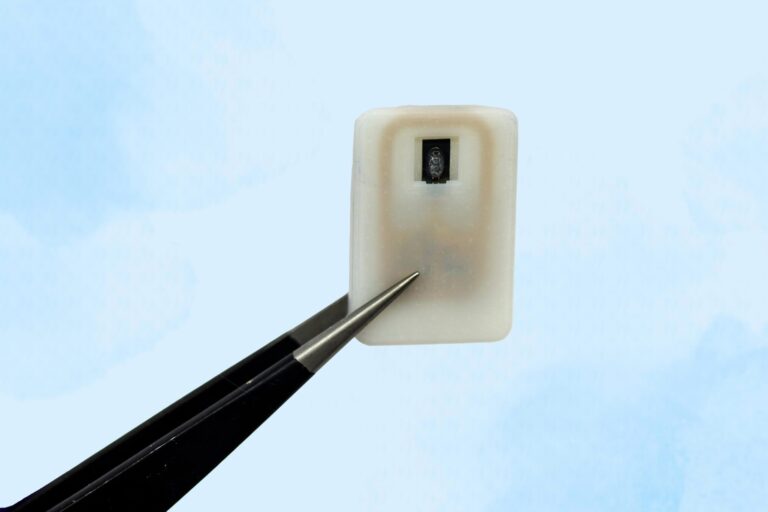 mit’s-tiny-new-device-could-save-diabetics-from-deadly-blood-sugar-crashes