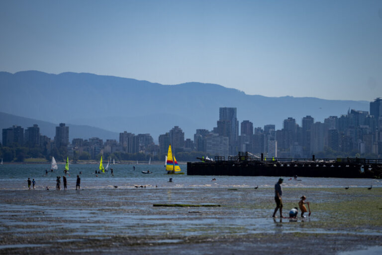 flesh-eating-bacteria:-are-canadians-at-risk-from-strain-that-has-caused-10-deaths-in-us?