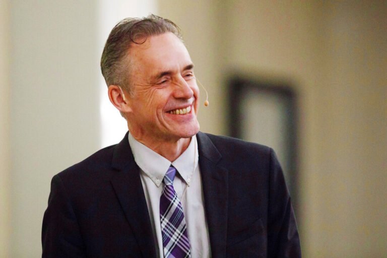 mould-exposure-forces-jordan-peterson-to-take-time-off-after-‘severe’-flare-up-of-illness,-daughter-says