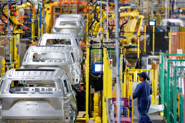 new-york-manufacturing-employment-down-45-percent-since-2000:-analysis