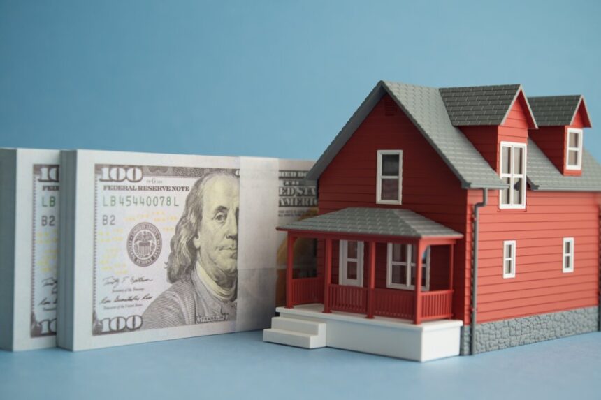 home-values-and-incomes-rise-faster-then-household-debt,-studies-find