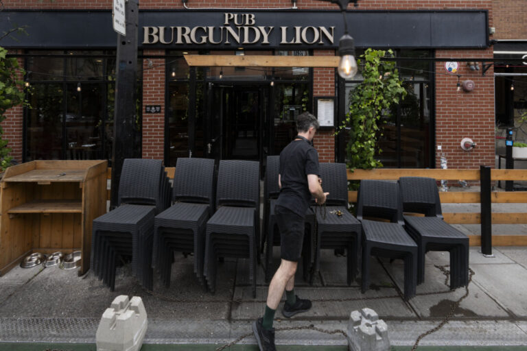 quebec-language-watchdog-backtracks-on-pub-sign-it-deemed-too-english