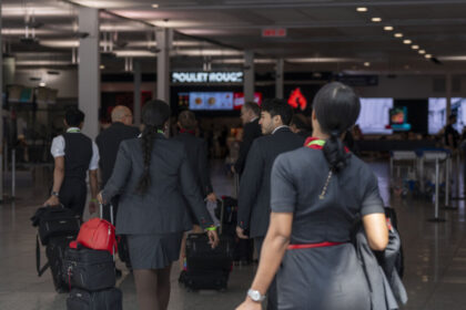 air-canada-flight-attendants-reject-airline’s-request-to-start-binding-arbitration-talks