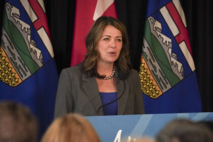 alberta-premier-says-controversial-expense-policy-that-stopped-disclosure-didn’t-meet-intent,-will-be-reversed
