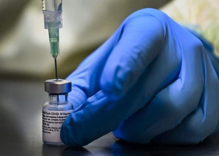 pfizer-and-biontech’s-latest-covid-19-vaccine-approved-in-canada-for-fall-rollout