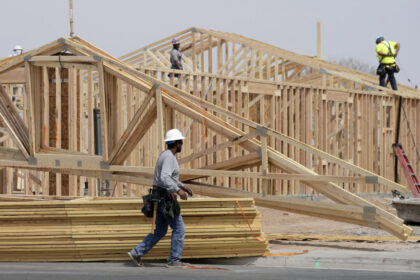 us-housing-starts-rise-5-percent-in-july-as-building-permits-hit-five-year-low