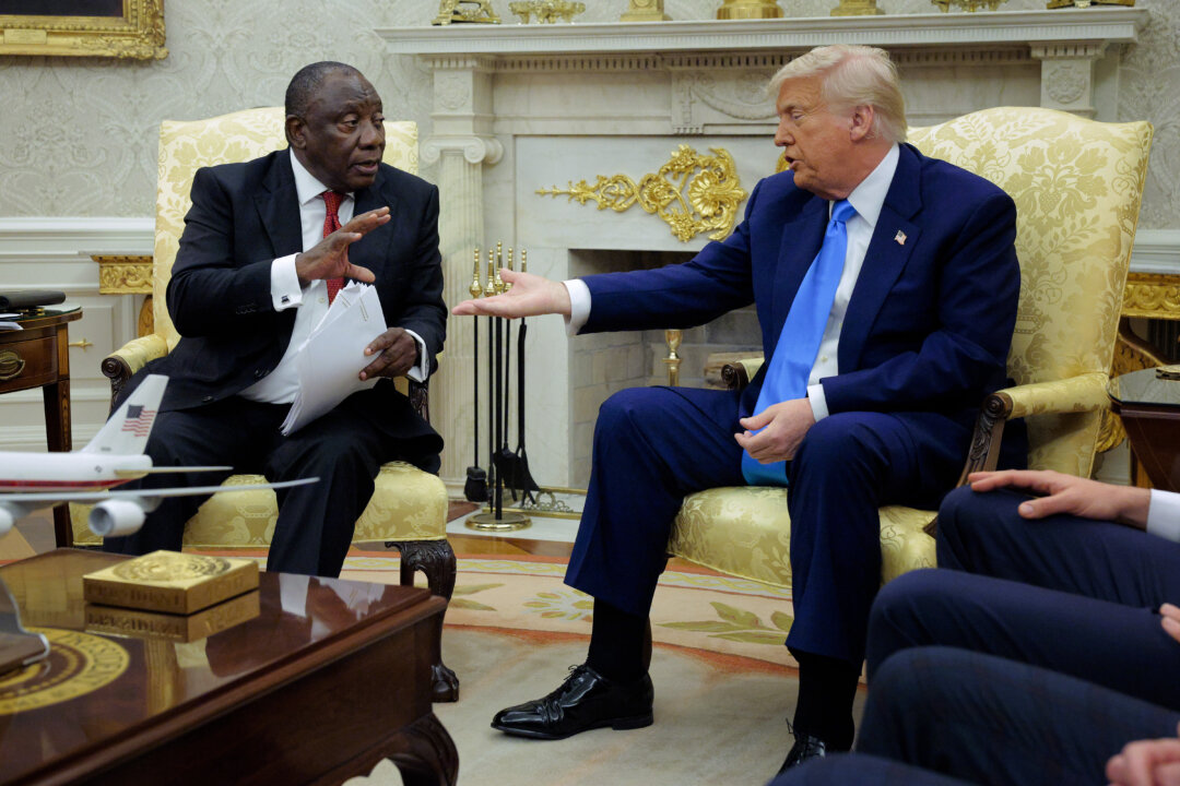 south-africa’s-ruling-party-under-scrutiny-at-home-and-in-us