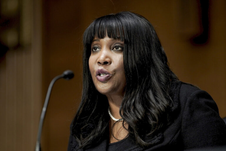 trump-calls-for-fed-governor-lisa-cook’s-resignation-over-mortgage-fraud-allegations