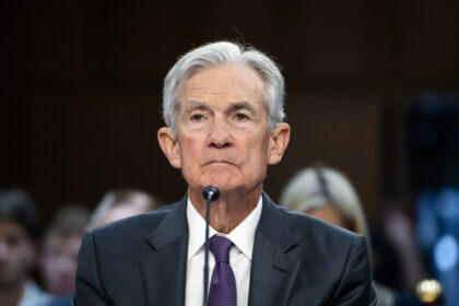 fed’s-powell-signals-possible-rate-cut,-markets-rally