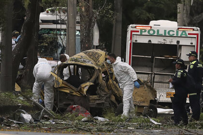car-bomb-and-attack-on-helicopter-in-colombia-kill-at-least-17,-including-police-officers